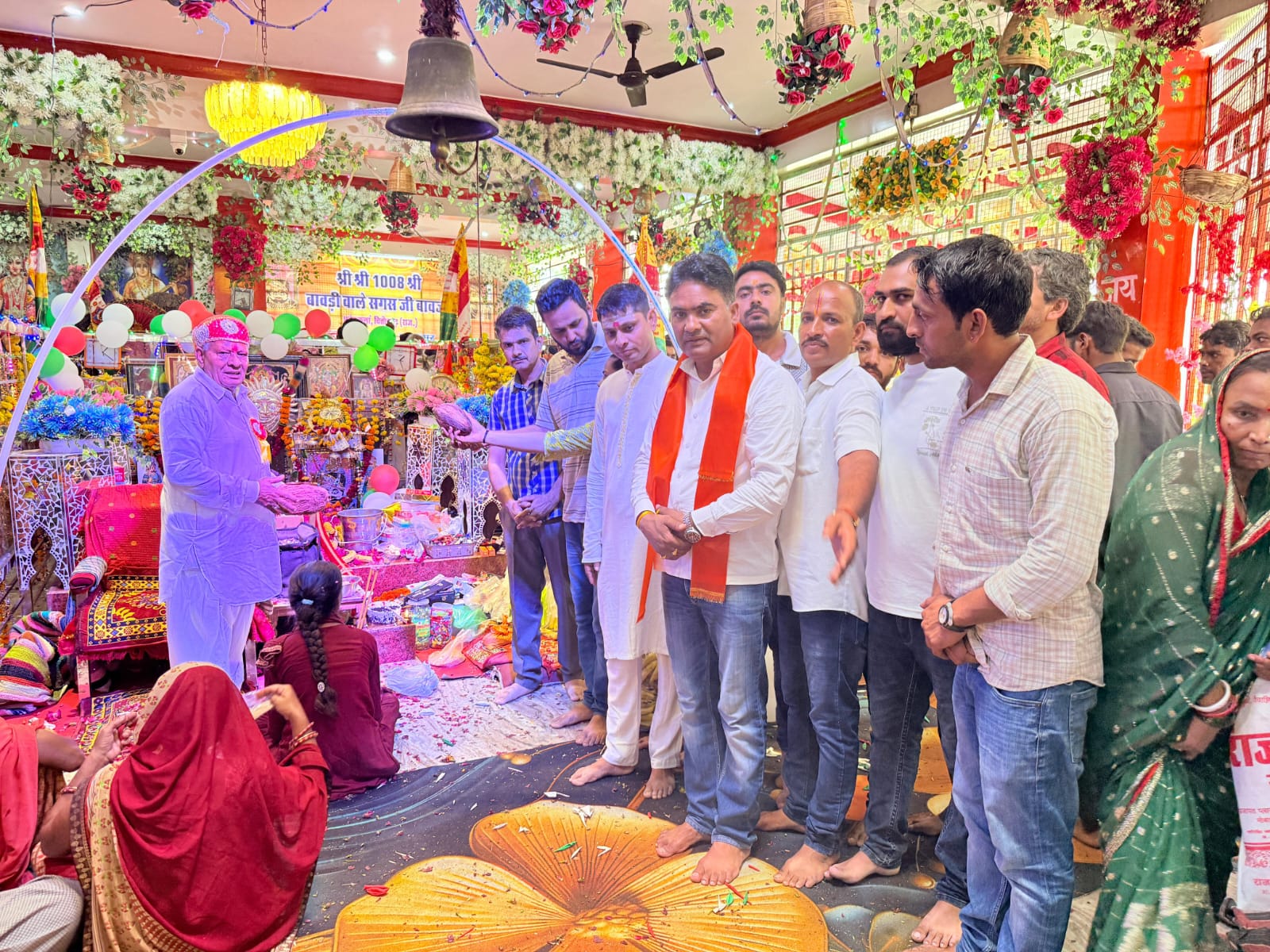  चित्तौड़गढ़ - धनेतकलां में सगसजी बावजी जन्मोत्सव: विधायक आक्या ने की दण्डवत वंदना, विकास कार्यों का दिया आश्वासन
