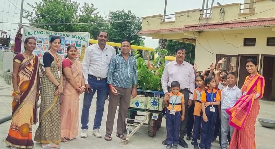  चित्तौड़गढ़ - पर्यावरण सुरक्षा हेतु बेटे के जन्म दिन पर अनूठी पहल 