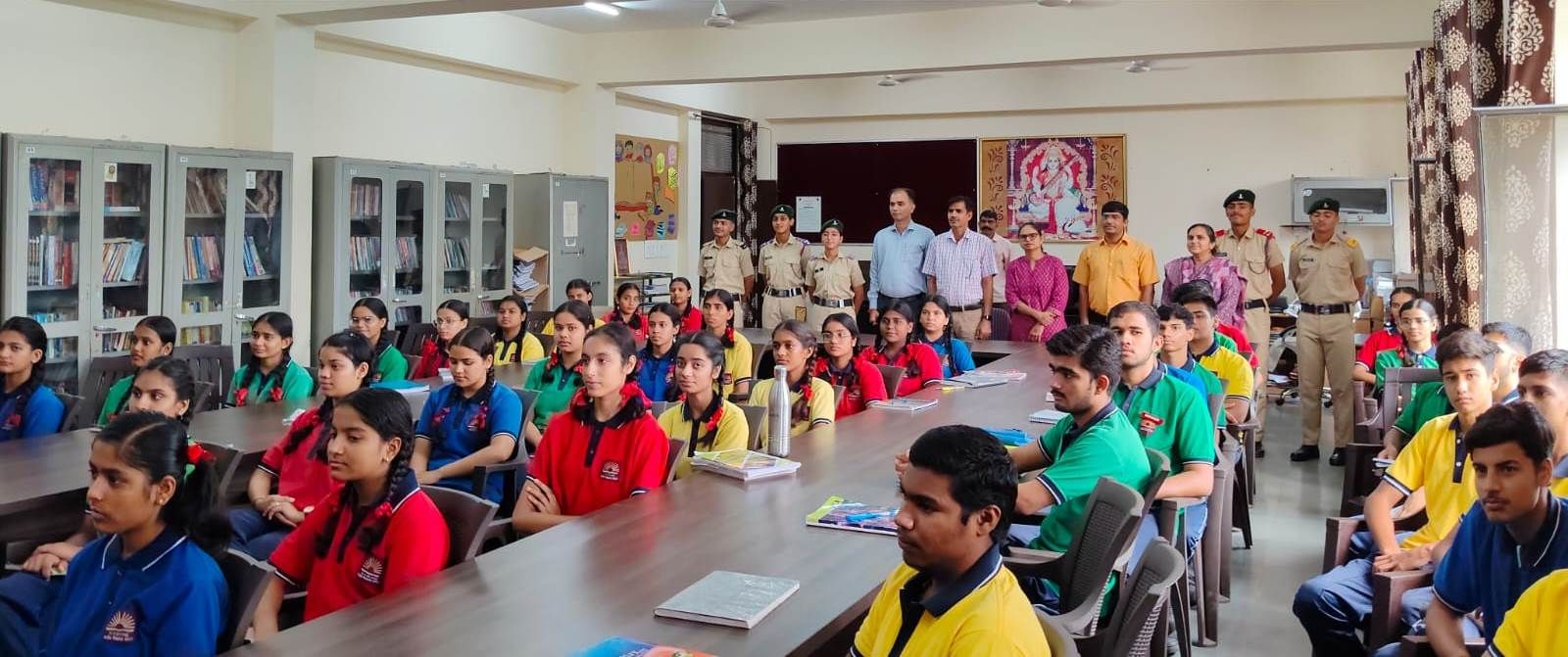  चित्तौड़गढ़ - पीएम श्री केंद्रीय विद्यालय में सैनिक स्कूलों के बारे में जा़गरूकता कार्यक्रम