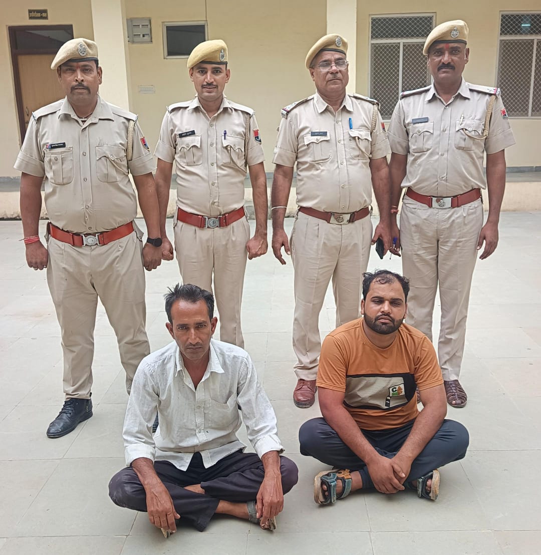 चित्तौड़गढ़  / निंबाहेड़ा - अवैध पैट्रोलियम पदार्थ का भण्डारण एवं विक्रय करते दो आरोपी गिरफ्तार