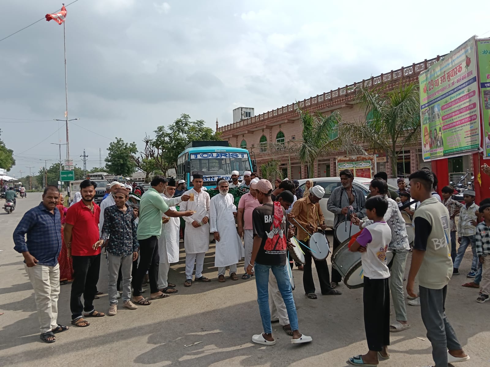 चित्तौड़गढ़ / कपासन - कुरआन ख्वानी से हुआ गुलाब शाह मस्तान के तीन दिवसीय उर्स का आगाज 