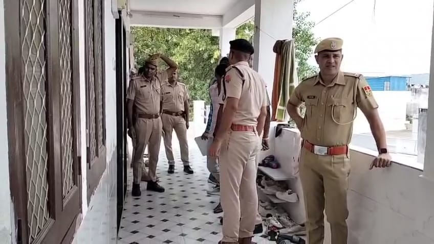 चित्तौड़गढ़ - तुलसी एनक्लेव में युवती का शव मिलने का मामला, एफएसएल टीम ने जुटाए साक्ष्य