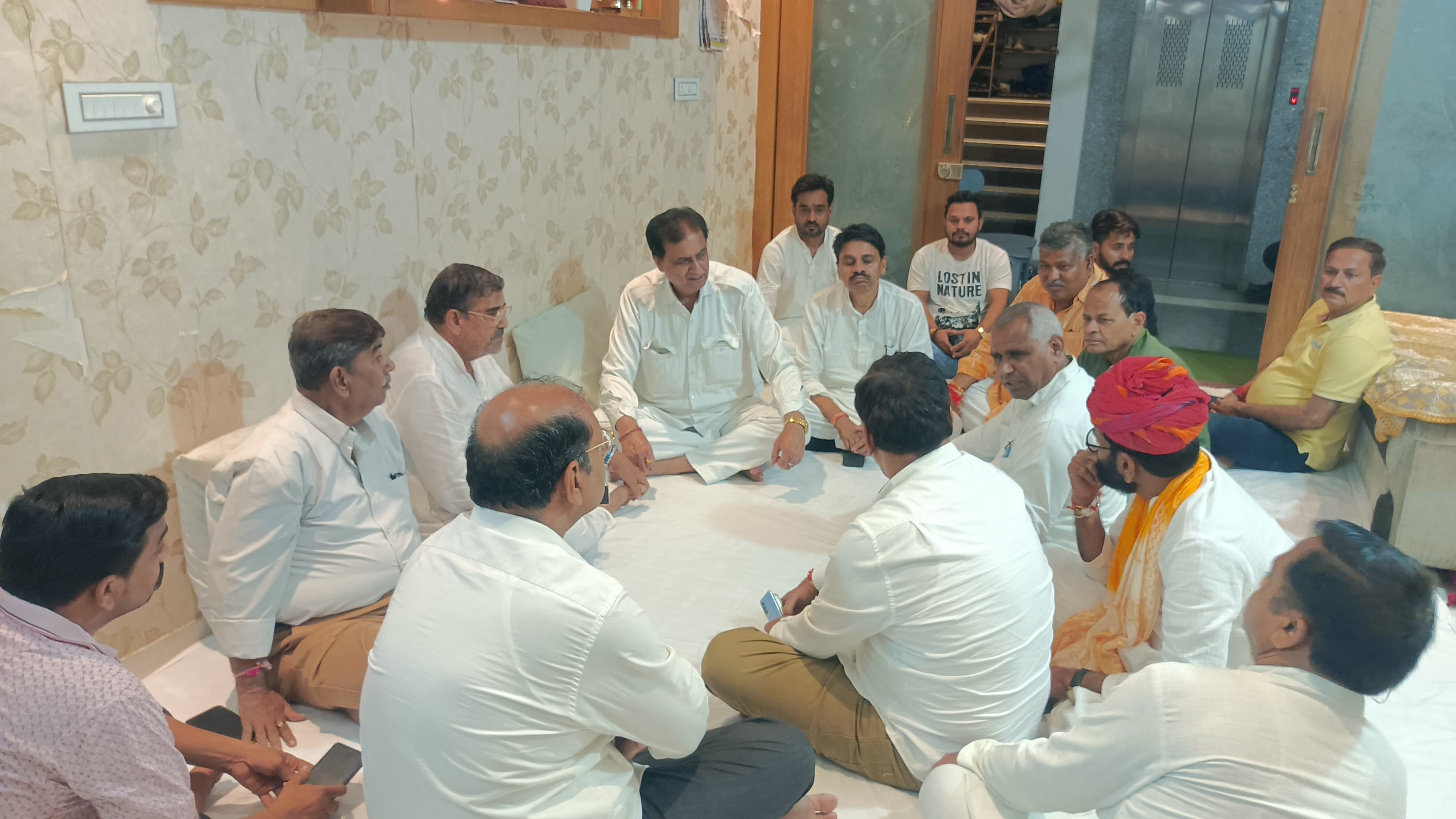 चित्तौड़गढ़ / निम्बाहेड़ा - भाजपा नेता पालीवाल के पुत्र के निधन पर शोक व्यक्त करने बांसवाड़ा पहुंचे विधायक कृपलानी