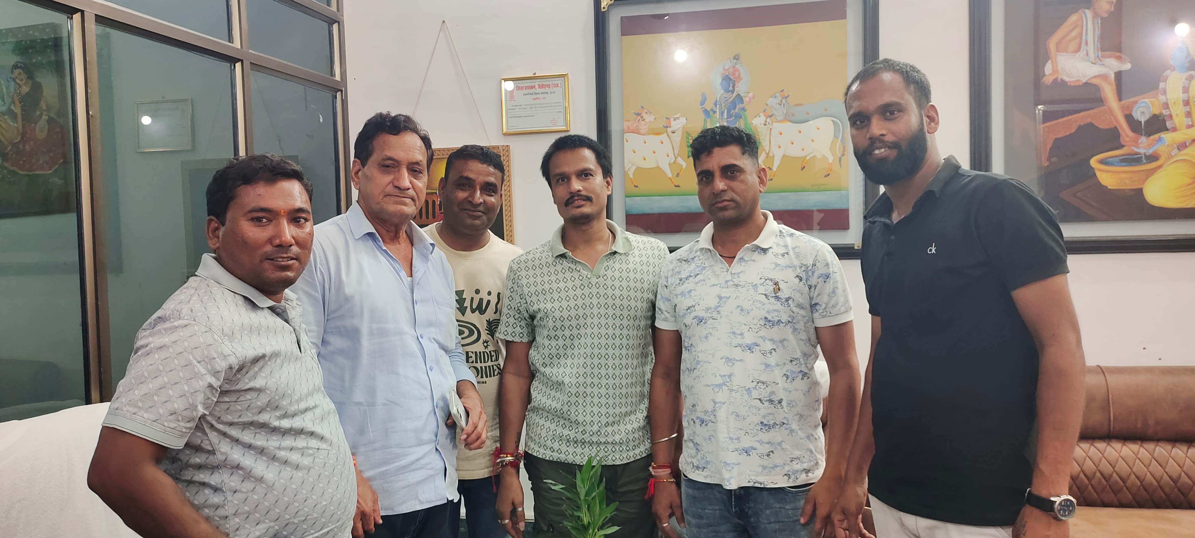 चित्तौड़गढ़ / बस्सी - साँवरिया मित्र मंडल के सदस्यों ने चेयरमैन से की मुलाकात, बस्सी पदयात्रा को मिलेगा पूरा सहयोग