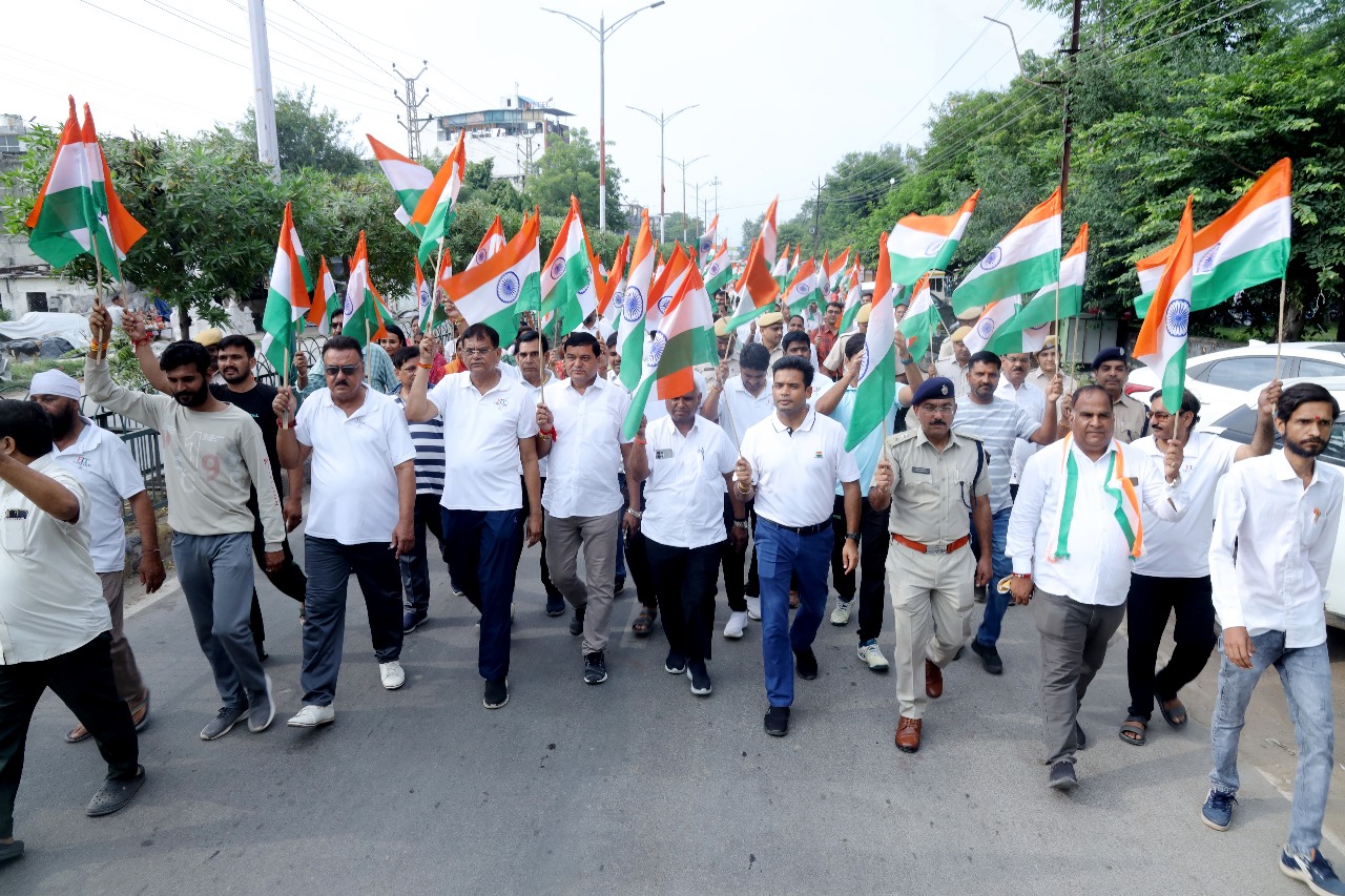 चित्तौड़गढ़ - देशभक्ति की उमंग के साथ निकली तिरंगा यात्रा