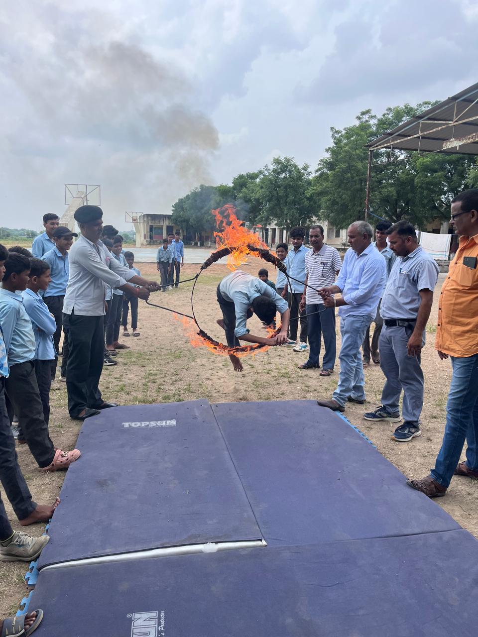 चित्तौड़गढ़ - धनेत कलां में स्वतंत्रता दिवस की तैयारियां पूर्ण, हर घर तिरंगा के तहत निकाली तिरंगा रैली