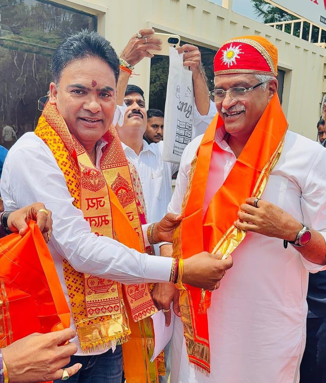  चित्तौड़गढ़ -  चित्तौड़गढ़ दुर्ग रोपवे परियोजना को जल्द पूरा करने की मांग, विधायक आक्या ने केंद्रीय मंत्री शेखावत से की मुलाकात