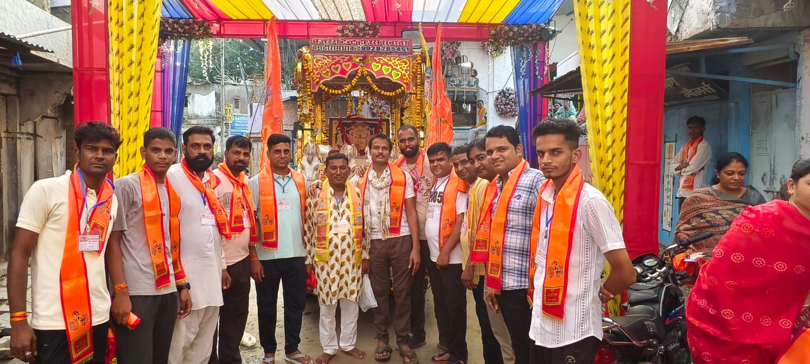 चित्तौड़गढ़ / बस्सी -  बस्सी से 731 श्रद्धालुओं की सांवरिया सेठ पदयात्रा शुरू