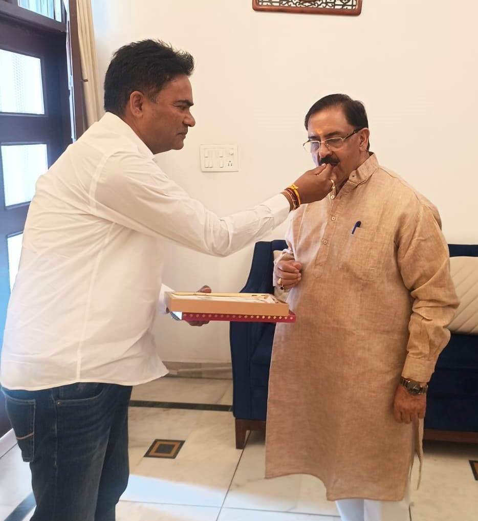  चित्तौड़गढ़ - विधायक आक्या ने डॉ. अरुण चतुर्वेदी को राज्य वित्त आयोग अध्यक्ष बनने पर दी शुभकामनाएं