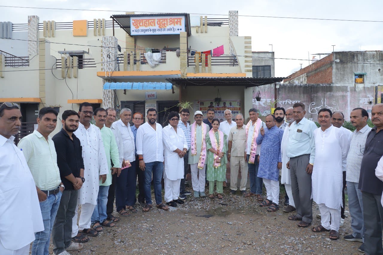 चित्तौड़गढ़ - महर्षि दधीचि जयंती पर वृद्धाश्रम में कराया भोजन