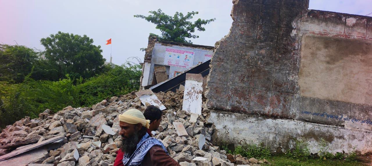 भीलवाड़ा - भीलवाड़ा के रायला की जनता कॉलोनी विद्यालय का कक्ष ढहा, बड़ा हादसा टला