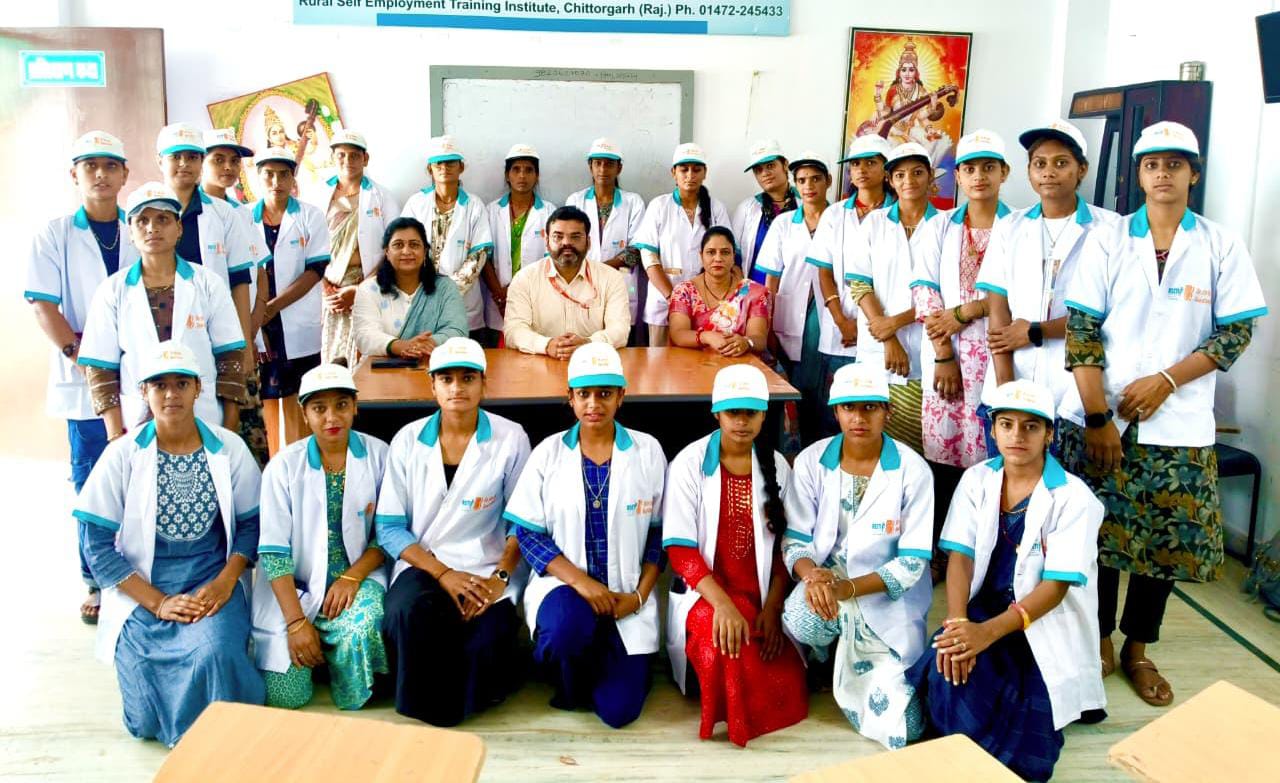 चित्तौड़गढ़ - महिलाओं के लिए निःशुल्क सिलाई प्रशिक्षण का शुभारम्भ