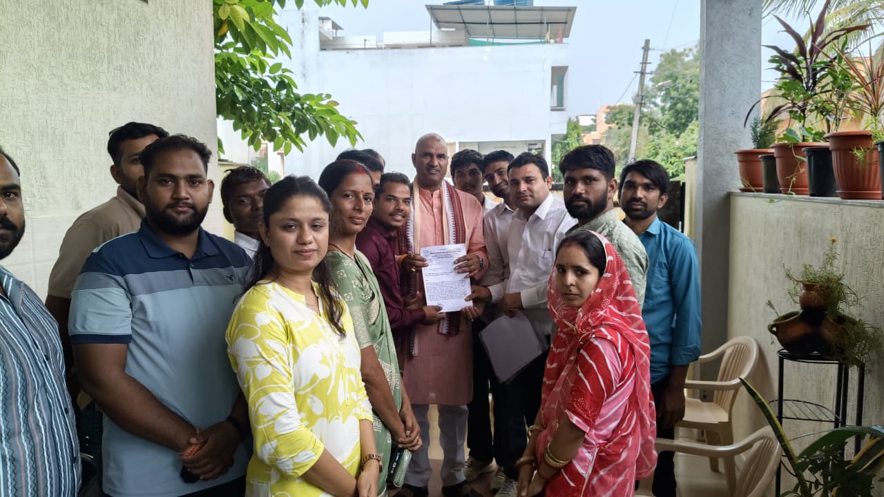 चित्तौड़गढ़ - अखिल राजस्थान योग प्रशिक्षक महासंघ ने सौंपा ज्ञापन