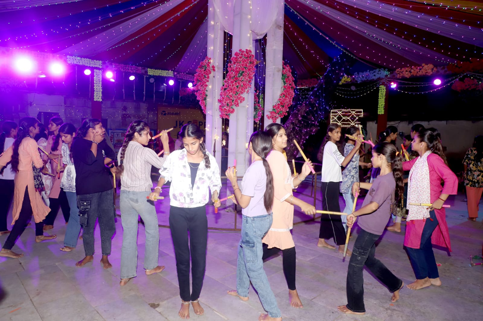 चित्तौड़गढ़ / चिकारड़ा - गणपति स्थापना के साथ 10 दिवसीय कार्यक्रम जारी