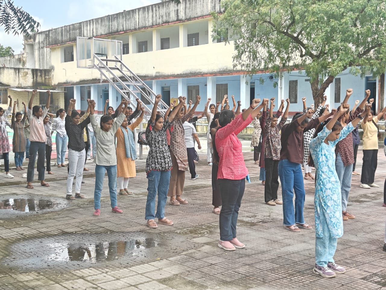 चित्तौड़गढ़ - राजकीय कन्या महाविद्यालय में किया द्वितीय आत्मरक्षा प्रशिक्षण बैच का उद्घाटन