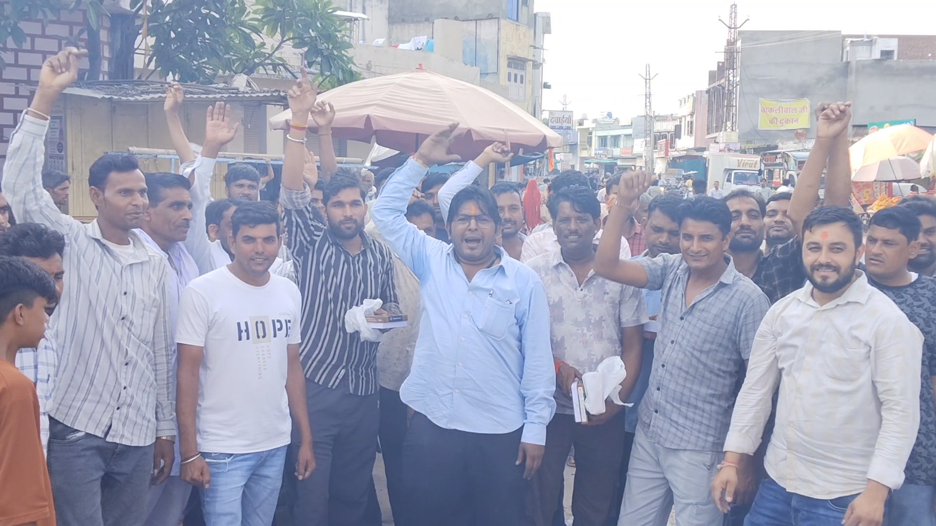 चित्तौड़गढ़ / बेंगू - अफीम पॉलिसी जारी होने पर किसानों ने मनाया जश्न