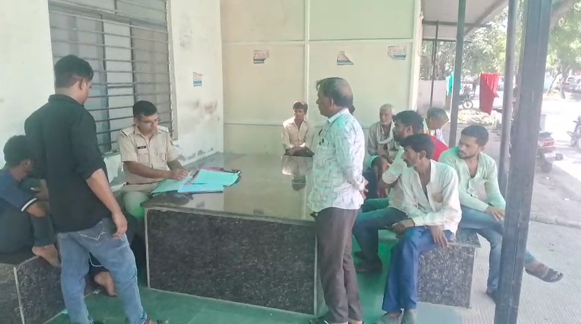 चित्तौड़गढ़ / बेंगू - मुआवजे को लेकर मृतक के परिजनों की सहमति के बाद हुआ पोस्टमार्टम