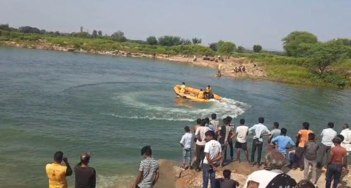 चित्तौड़गढ़ / निंबाहेड़ा - माइंस में डूबे युवक का मिला शव 