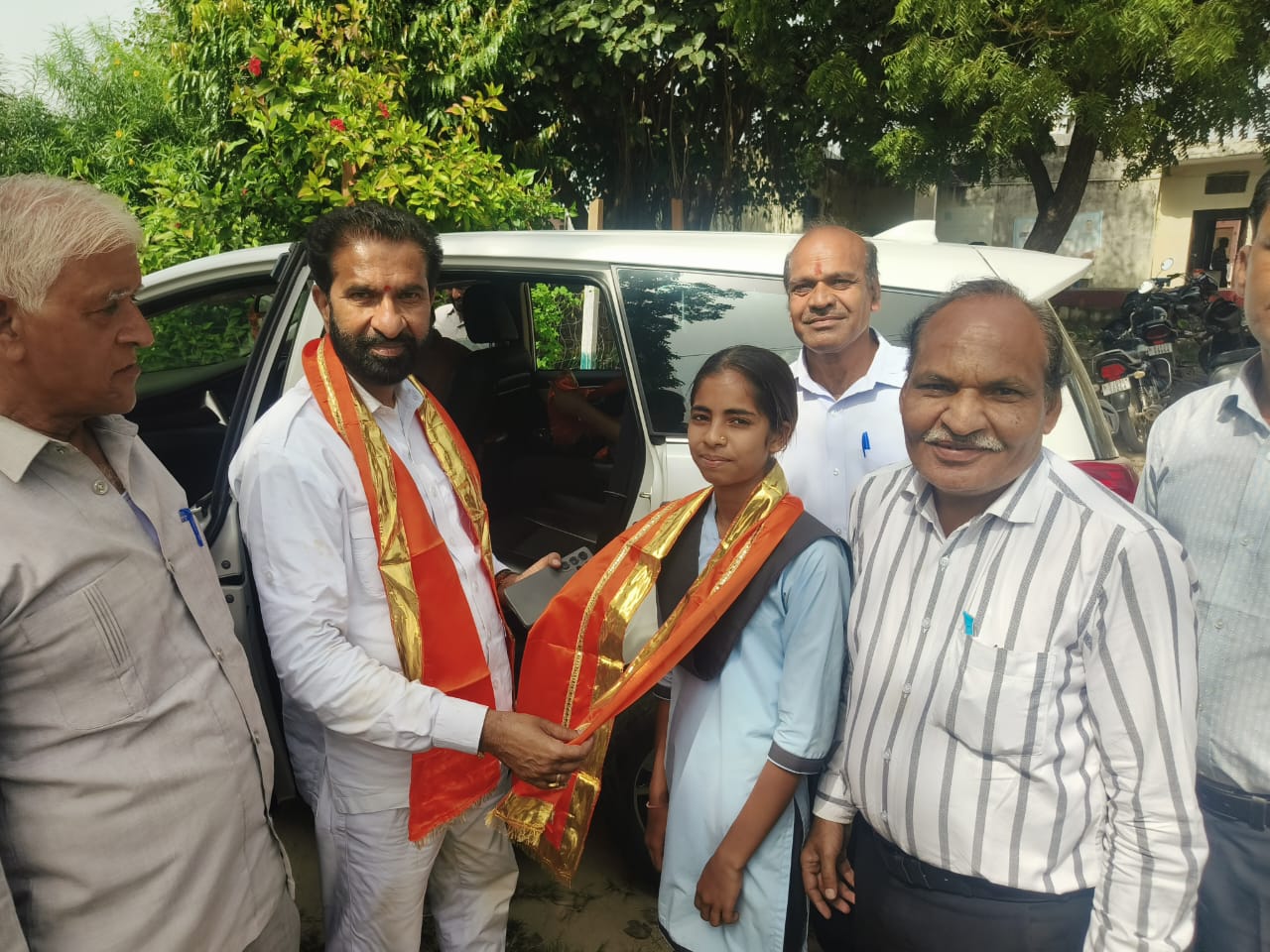 चित्तौड़गढ़ / कपासन - ममता गाडरी को वैज्ञानिक बनने के लिए किया प्रोत्साहित  बामनिया पंचायत में सांसद खेल महोत्सव का शुभारंभ