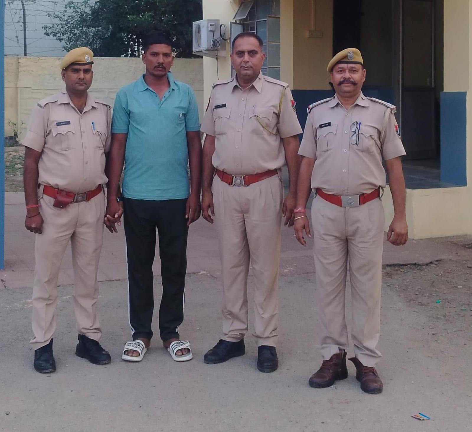 चित्तौड़गढ़ - बहला फुसलाकर कर वृद्ध महिला के गहने चुराने वाला शातिर गिरफ्तार
