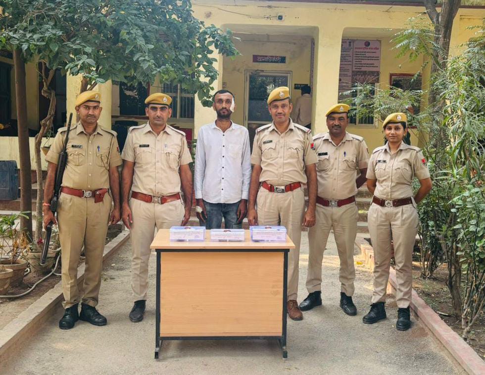 चित्तौड़गढ़  - 3 पिस्टल व 6 कारतूस के साथ एक आरोपी गिरफ्तार