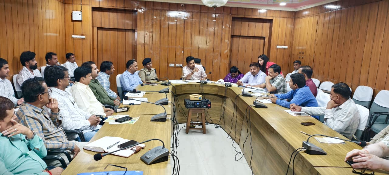 चित्तौड़गढ़ - राष्ट्रीय स्वदेशी महोत्सव की तैयारियों पर हुई समीक्षा बैठक