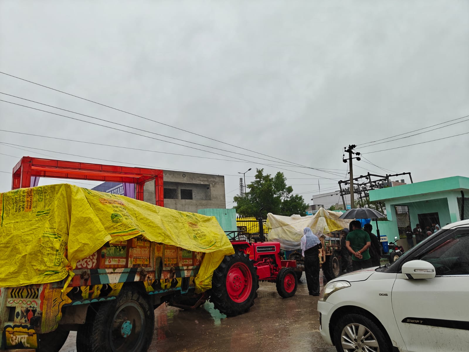 चित्तौड़गढ़ / निंबाहेड़ा - बेमौसम बारिश से तुलाई बाधित, मंडी दो दिन बंद रहेगी