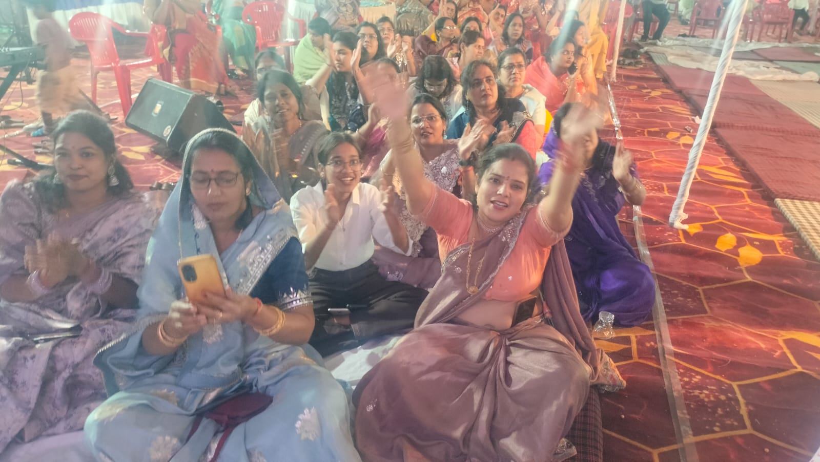 चित्तौड़गढ़ / निंबाहेड़ा - निंबाहेड़ा में अग्रवाल समाज का दीपावली मिलन समारोहः खाटू श्यामजी की झांकी सजाई, श्रद्धालुओं ने अन्नकूट महोत्सव में ली प्रसादी