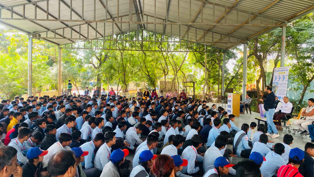 चित्तौड़गढ़ / कपासन - ईआरओ ने विद्यार्थियों एवं संस्था प्रधानों को एस आई आर प्रक्रिया में सहयोग के लिए किया प्रेरित