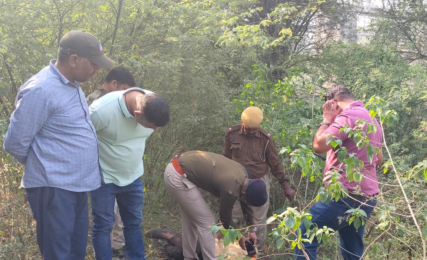 चित्तौड़गढ़ - गंगरार से लापता युवक का शव चित्तौड़गढ़ में मिला, गले में फंदा, हत्या की आशंका; एफएसएल टीम जांच में जुटी