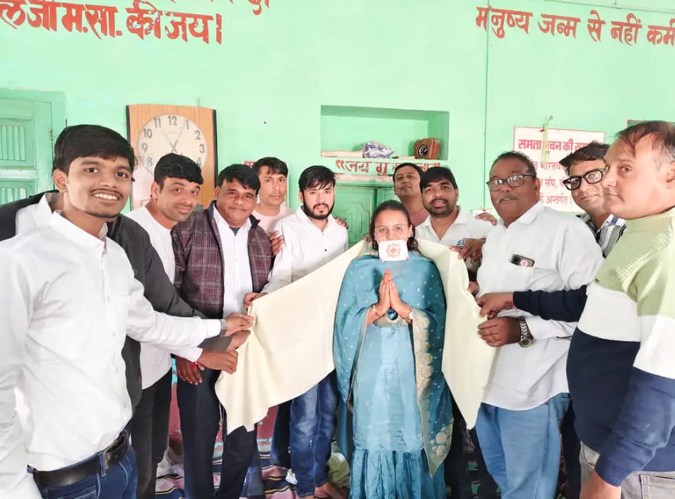 चित्तौड़गढ़ / कपासन - मुमुक्षु आकांक्षा का नानेश नगर दाता में निकाला अभिनंदन जुलूस, आठ दिसंबर को बीकानेर में होगी दीक्षा