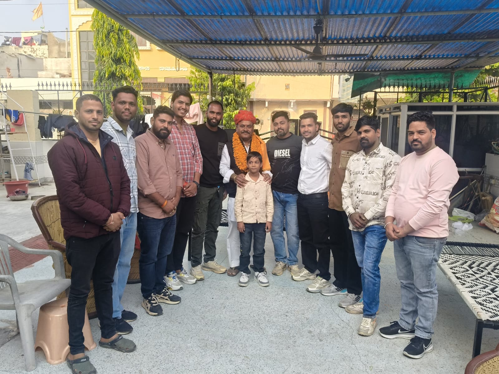 चित्तौड़गढ़ / बस्सी - भीलवाड़ा कांग्रेस शहर जिलाध्यक्ष खटीक का स्वागत करने पहुंचे बस्सी खटीक समाज के युवा