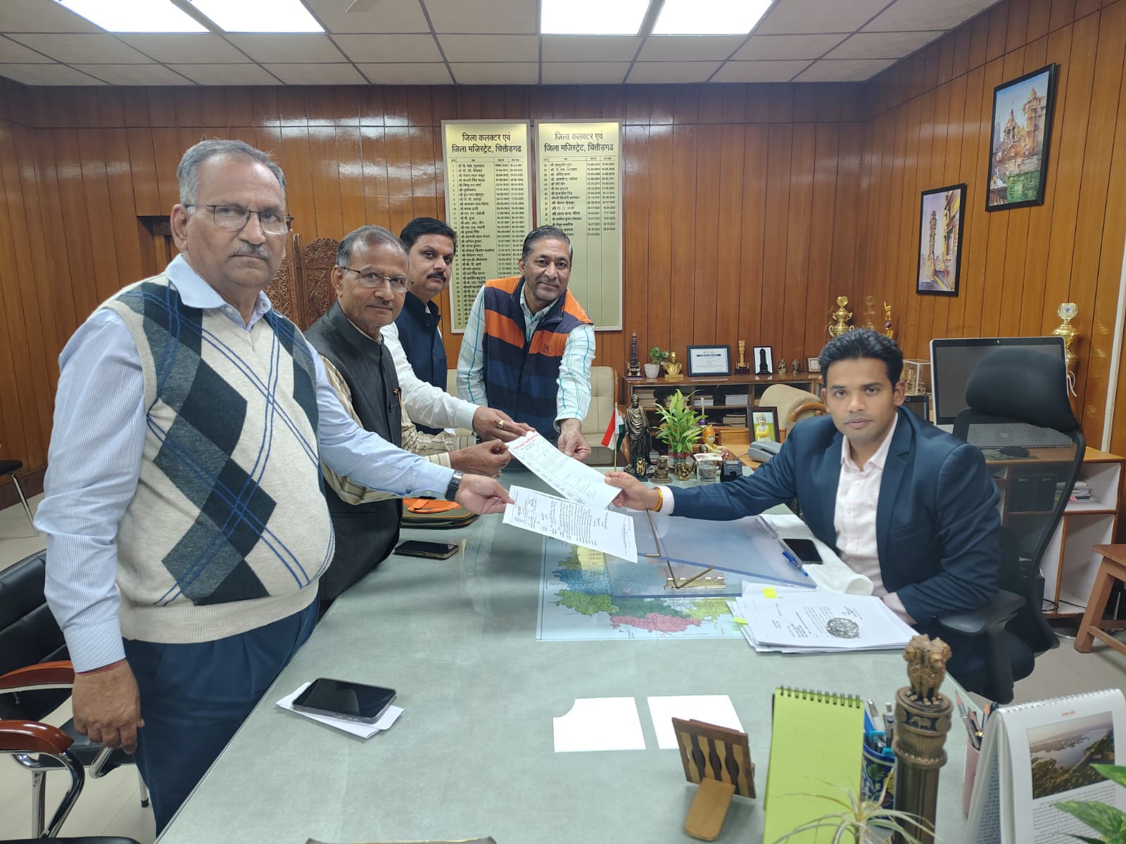 चित्तौड़गढ़ - लघु उद्योग भारती द्वारा औद्योगिक क्षेत्र में थ्री फेज लाइट उपलब्ध कराने की मांग 