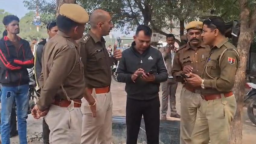 चित्तौड़गढ़ - प्रेम प्रसंग को लेकर मौसम विभाग के टावर पर चढ़ा युवक, काफी मशक्कत के बाद उतारा