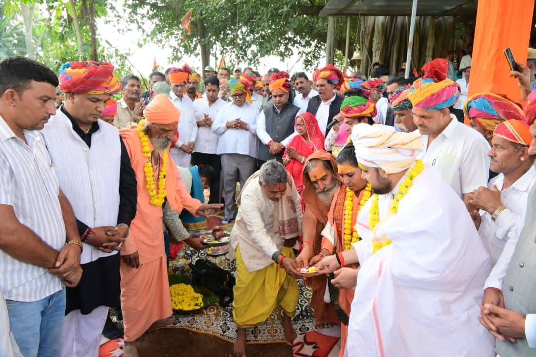 चित्तौड़गढ़ - राज्यपाल गुलाबचन्द कटारिया ने किया भक्ति-शिरोमणि बालाजी मंदिर का भूमि पूजन