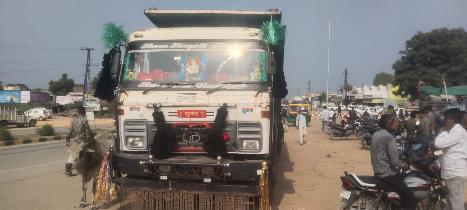 चित्तौड़गढ़ / बस्सी - बेकाबू डंपर ने दंपति को कुचला दोनों घायलों को जिला चिकित्सालय किया रेफर