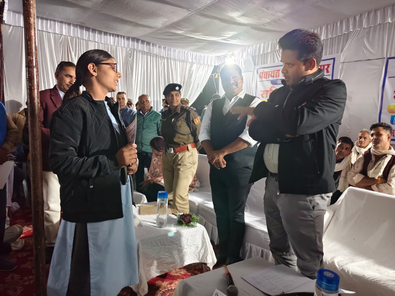 चित्तौड़गढ़ - जिला कलक्टर ने सुदरी में आयोजित रात्रि चौपाल में सुनी जनसमस्याएँ