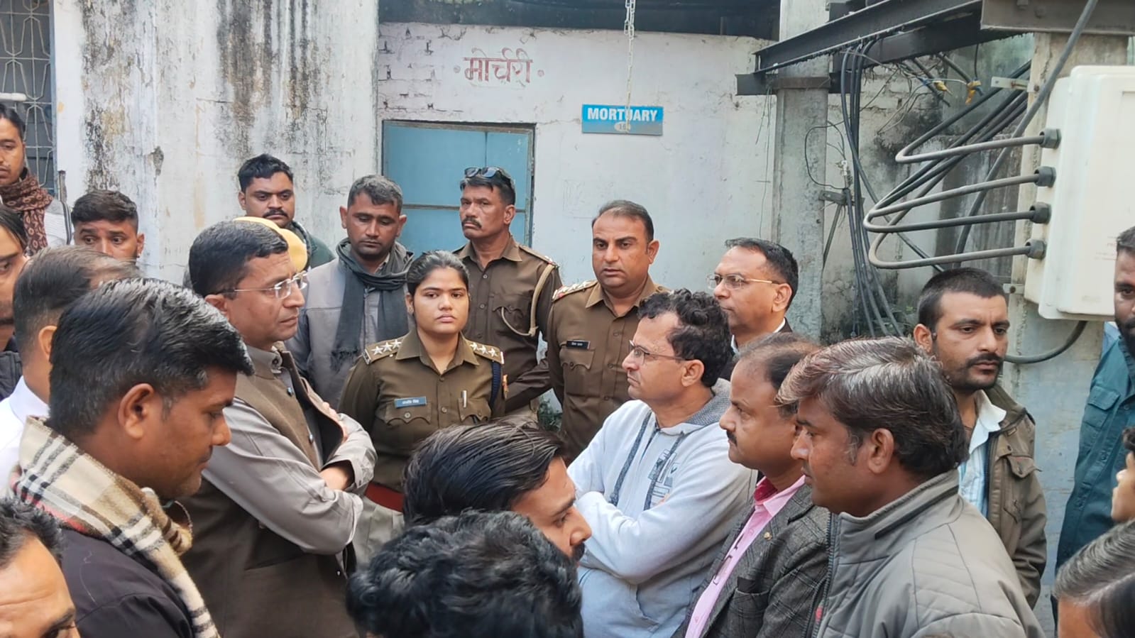 चित्तौड़गढ़ / बेगूं - राष्ट्रीय राजमार्ग 27 पर भीषण सड़क हादसे में 4 युवकों की मौत