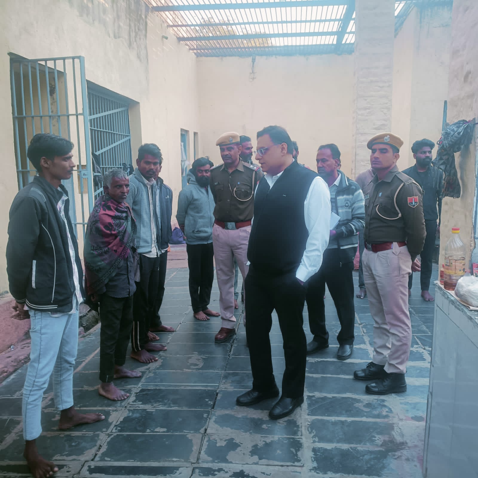 चित्तौड़गढ़ / बेगूं - जिला न्यायाधीश ने किया बेगूं जेल का औचक निरीक्षण