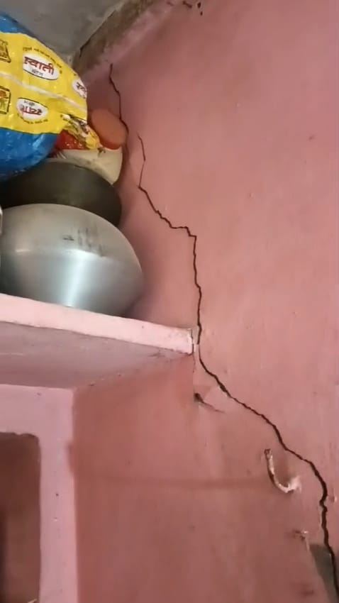 चित्तौड़गढ़ - माइंस में ब्लास्टिंग से मकान गिरने का खतरा, मानजी का गुड़ा के लोग दहशत में