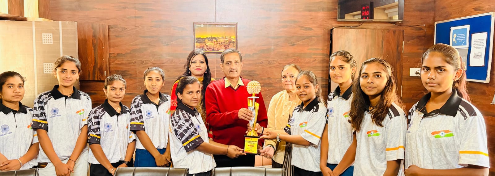 चित्तौड़गढ़ - महाराणा प्रताप कॉलेज की हॉकी टीमों का शानदार प्रदर्शन: महिला टीम विजेता, पुरुष टीम तीसरे स्थान पर