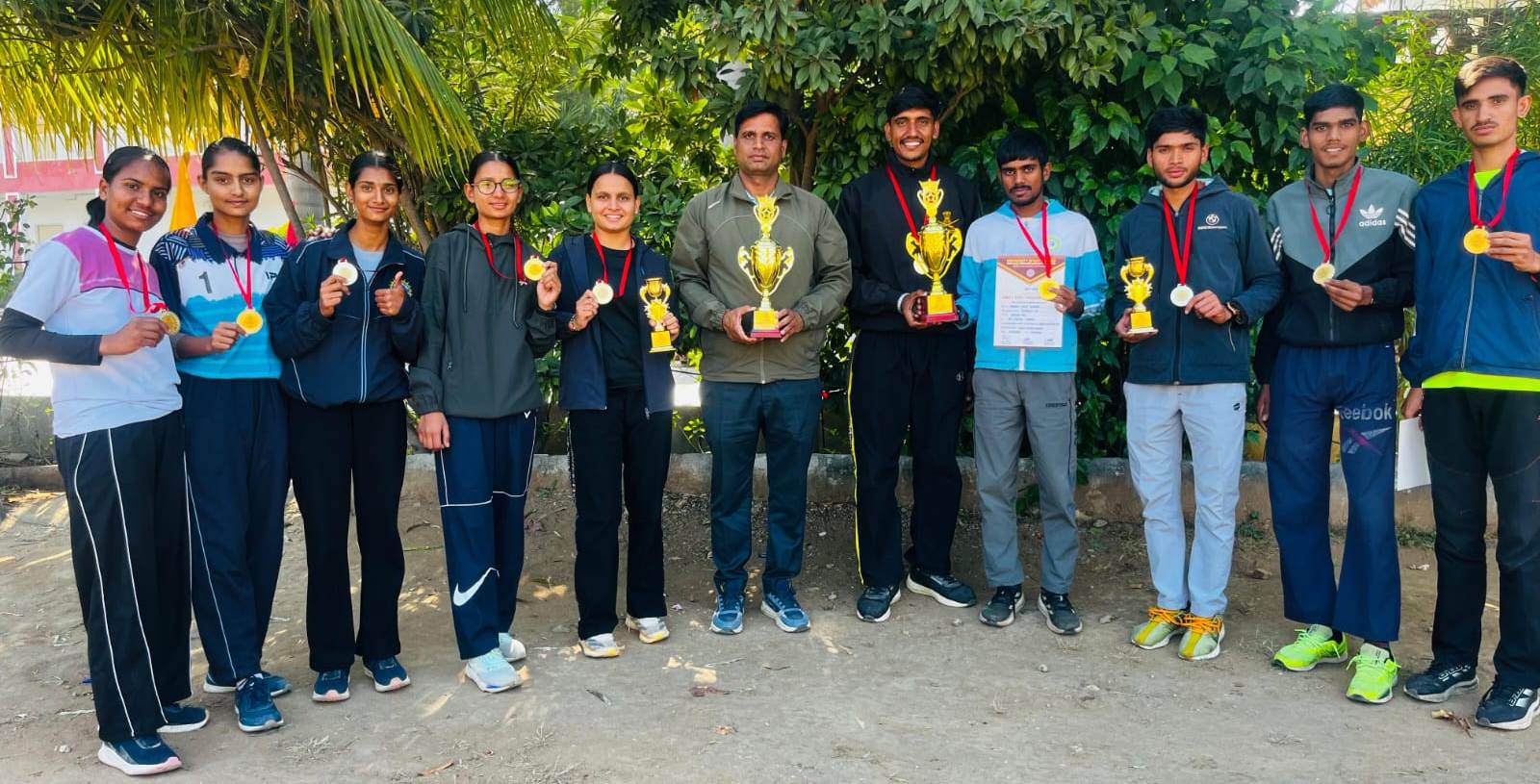 चित्तौड़गढ़ / कपासन - क्रॉस कंट्री पुरूष व महिला वर्ग में आरएनटी ने लहराया परचम