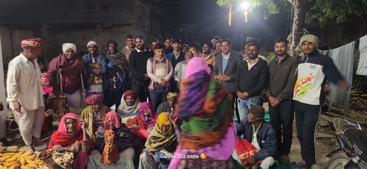 चित्तौड़गढ़ / कपासन - मुख्यमंत्री शर्मा के जन्मदिवस पर ग्रामीण मंडल कार्यकर्ताओं ने सेवा भावना के साथ किया कंबल वितरण 