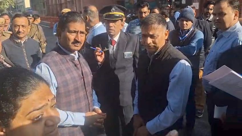 चित्तौड़गढ़ - जीएम ने स्टेशन पर गंदगी देख जताई नाराजगी, बोले, आधुनिक सुविधाओं से युक्त होगा चित्तौड़ स्टेशन