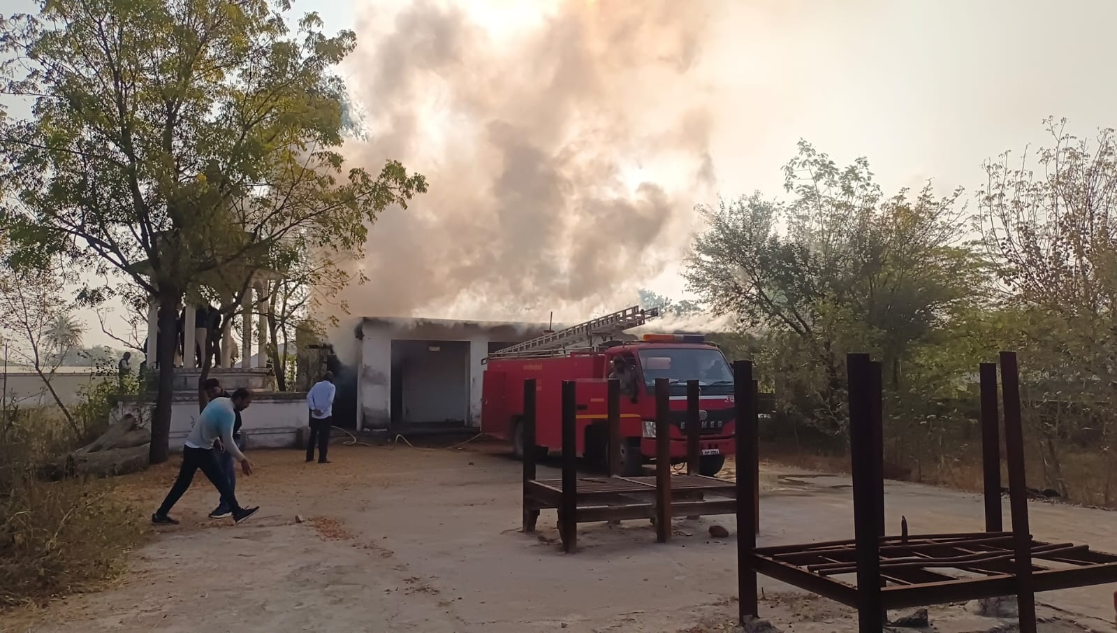 चित्तौड़गढ़ / डूंगला - डूंगला के जैन शवदाहगृह के लकड़ी घर में लगी आग, कारणों का नहीं लगा पता