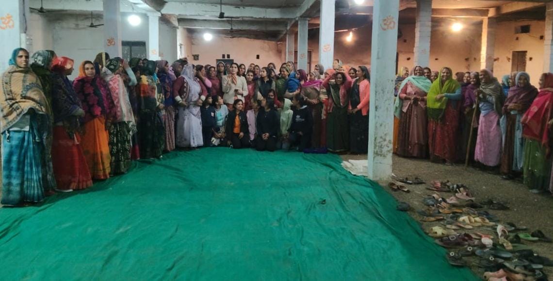 चित्तौड़गढ़ / निम्बाहेड़ा - हिंदू सम्मेलन की तैयारियों को लेकर मातृशक्ति की बैठक आयोजित