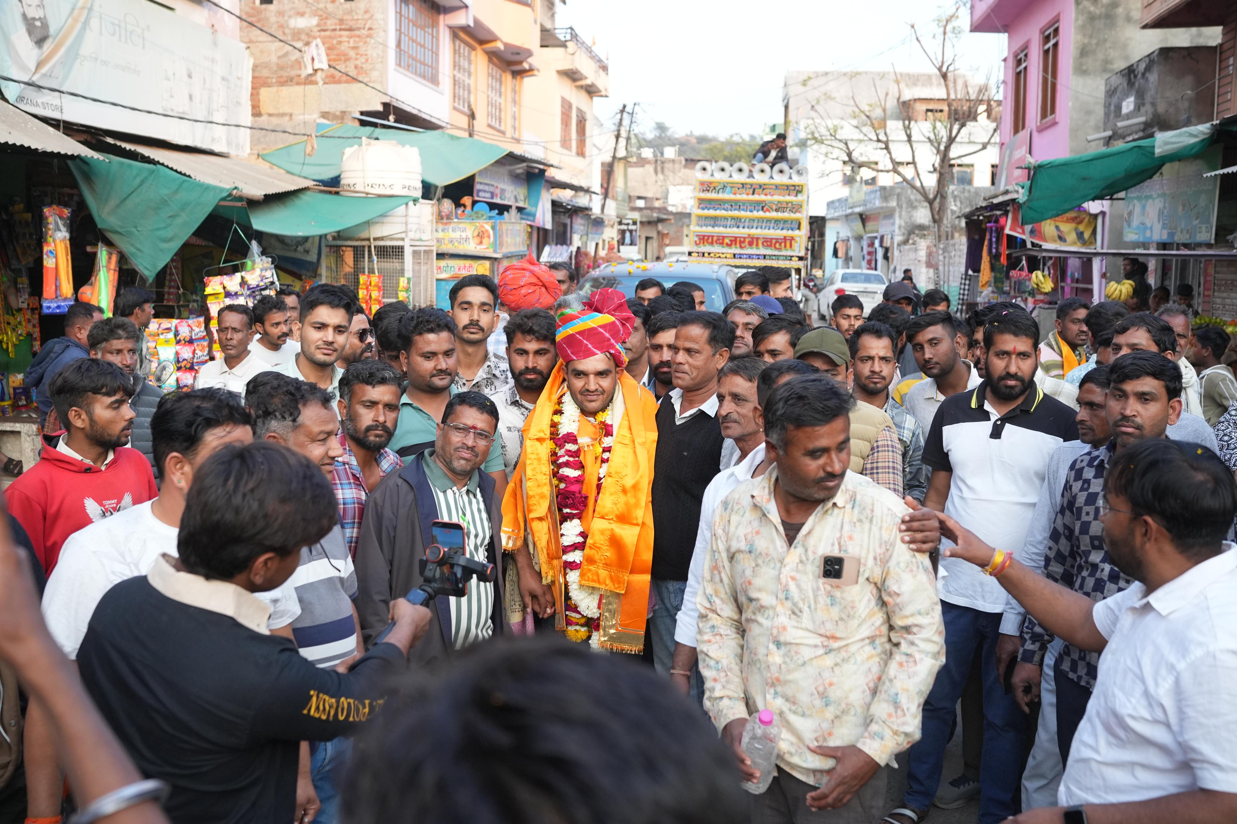 चित्तौड़गढ़ - भाजपा भदेसर मंडल अध्यक्ष हीरालाल रायका का जुलूस निकाल किया स्वागत