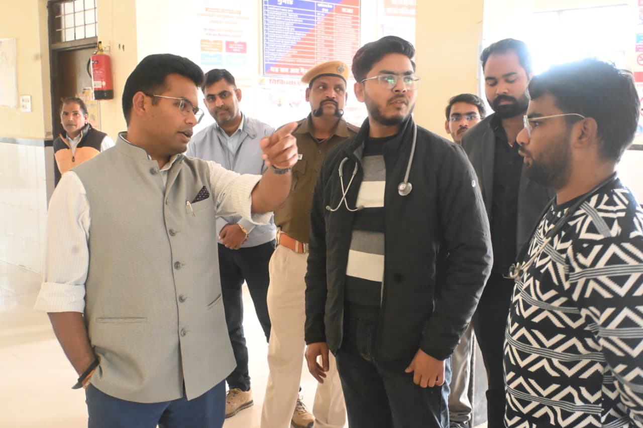 चित्तौड़गढ़ - भूपालसागर एवं आकोला में जिला कलक्टर का निरीक्षण