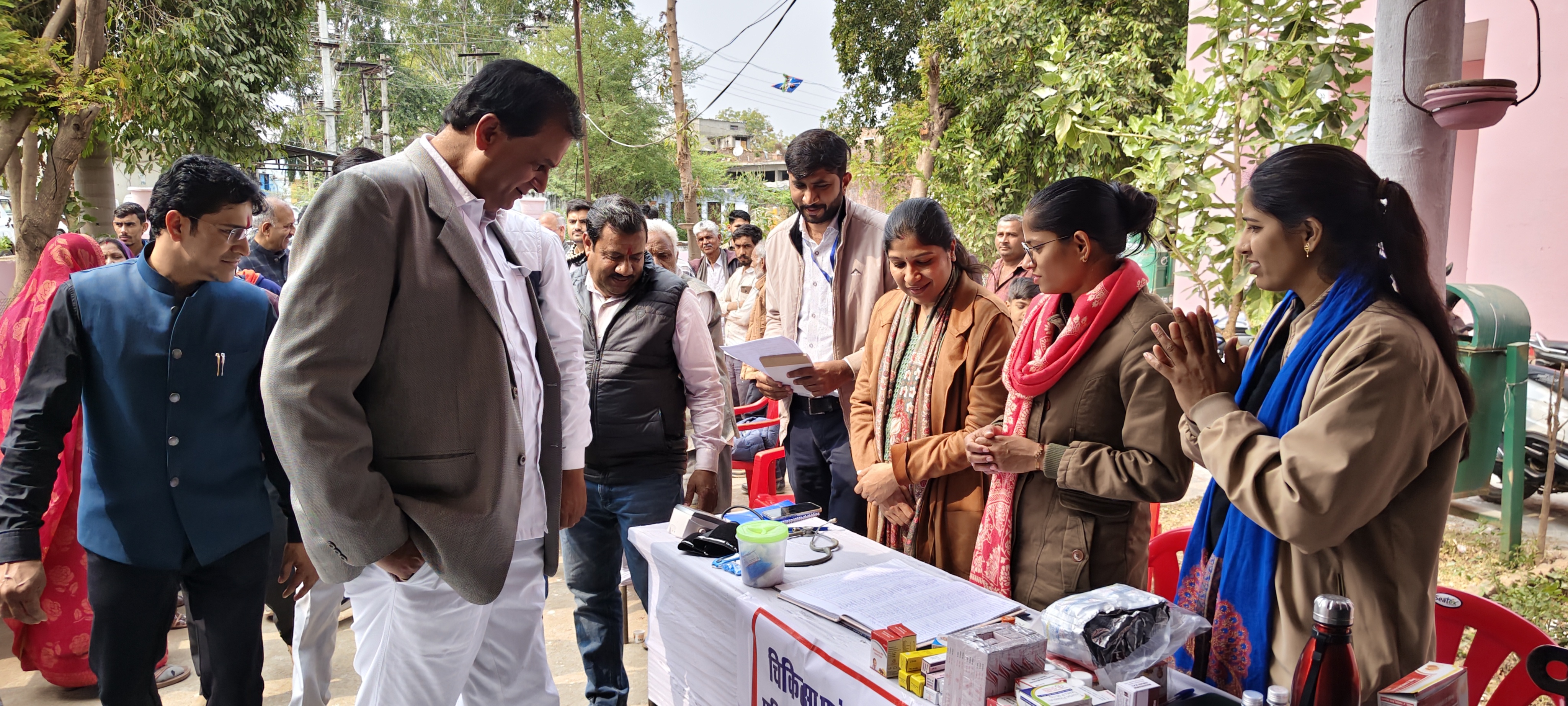 चित्तौड़गढ़ / निम्बाहेड़ा - बाड़ी में आयोजित ग्राम उत्थान शिविर का विधायक कृपलानी ने किया अवलोकन