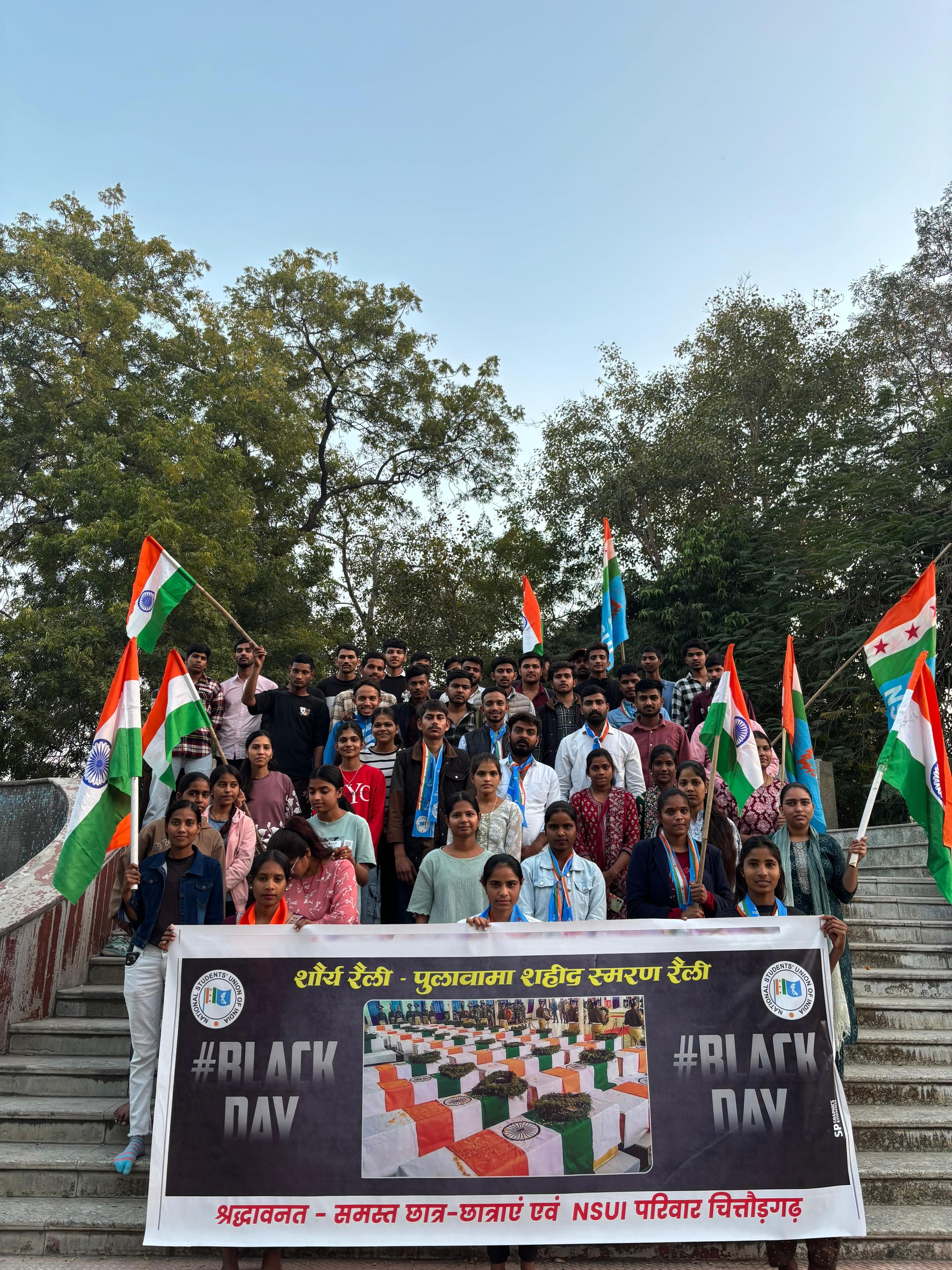 चित्तौड़गढ़ - पुलवामा शहीदों की स्मृति में तिरंगा रैली, वीर जवानों को दी श्रद्धांजलि